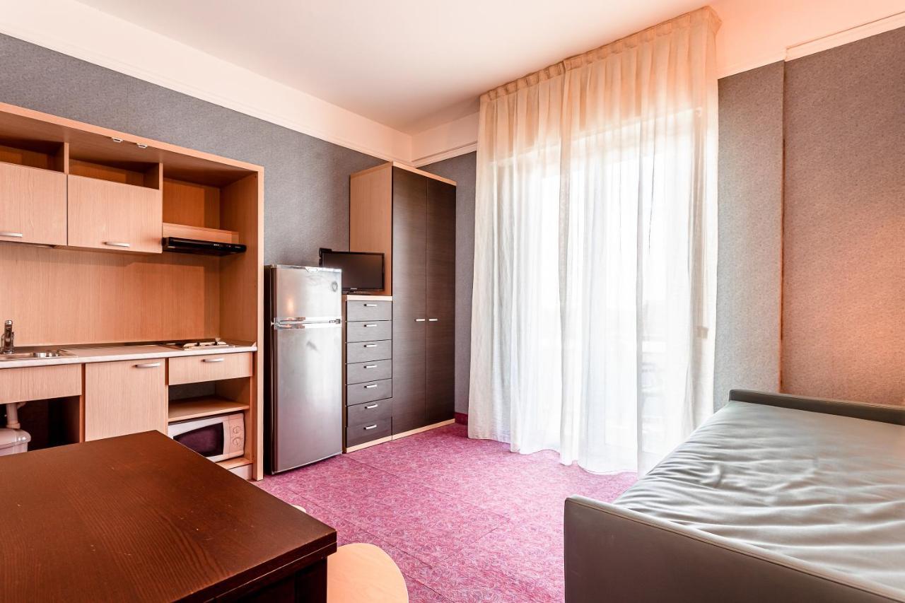 Residence & Suites Беллария-Иджеа-Марина Экстерьер фото